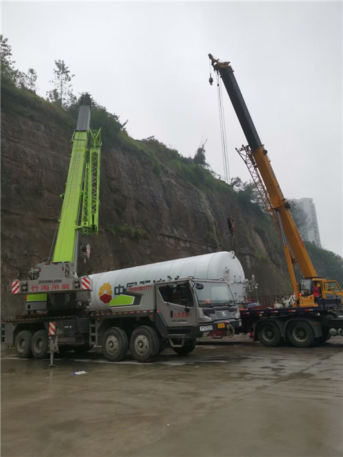 汇川区“不怕风雨冻”—— 吊车的 “恶劣环境适应” 技术